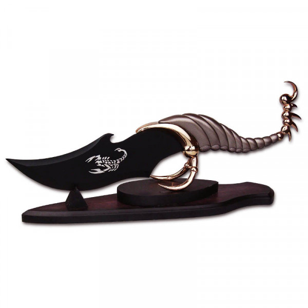 Трофеен подаръчен нож SCORPION HUNT с позлатена дръжка и дървена поставка