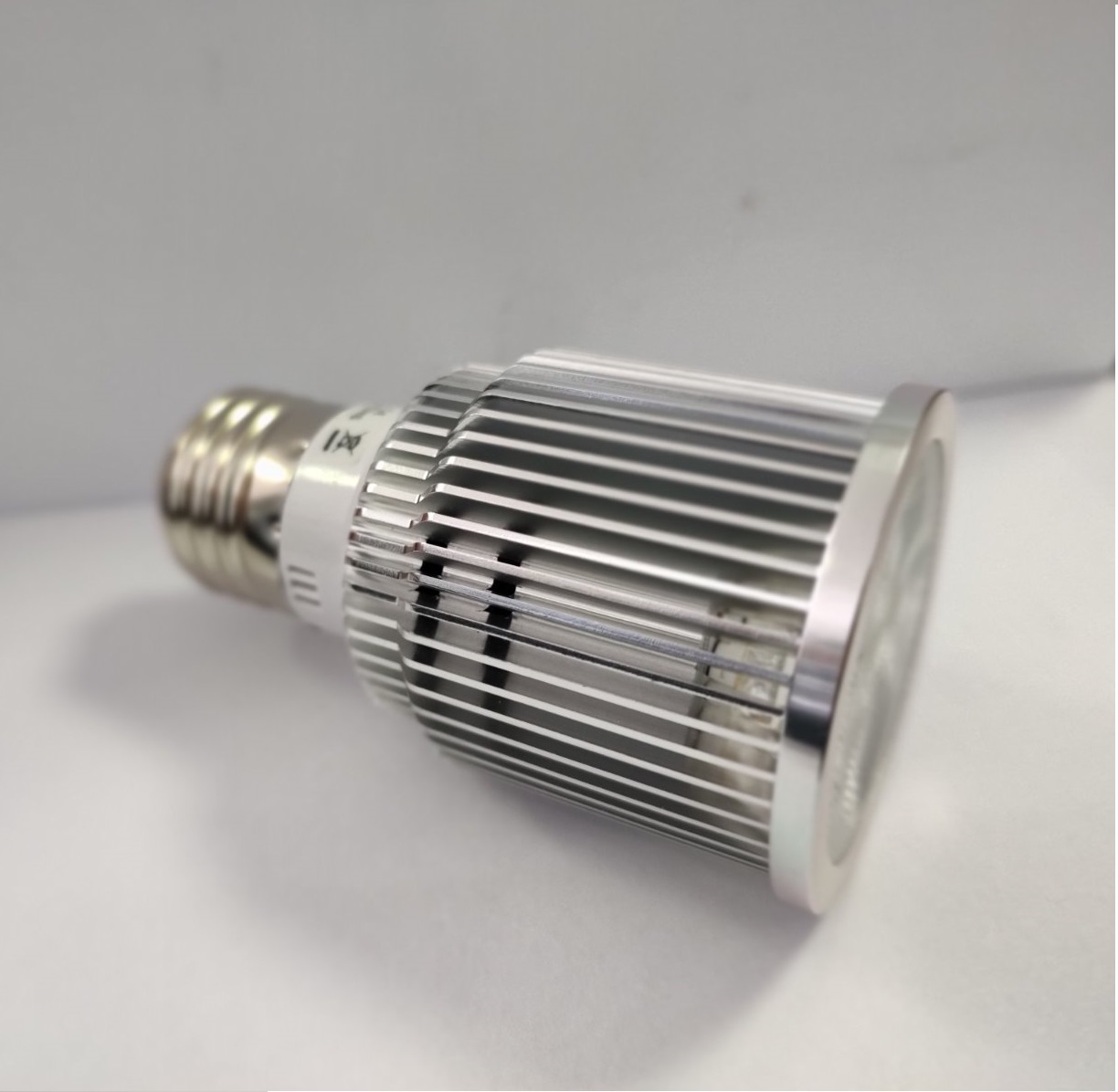 LED ЛЕД Диодна Крушка YH-E27-5S5A Топло Бяла Светлина 3000-3500K 220V