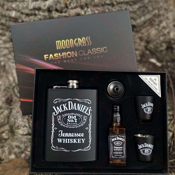 Стилен подаръчен комплект JACK DANIELS - манерка за алкохол, чашки, фунийка и запалка DJH1268