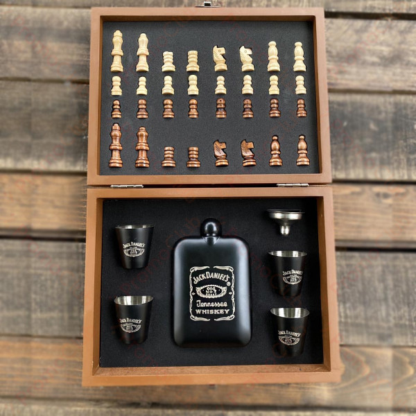 Стилен подаръчен комплект ШАХ JACK DANIELS - фласк за алкохол, чашки и фунийка FH-108