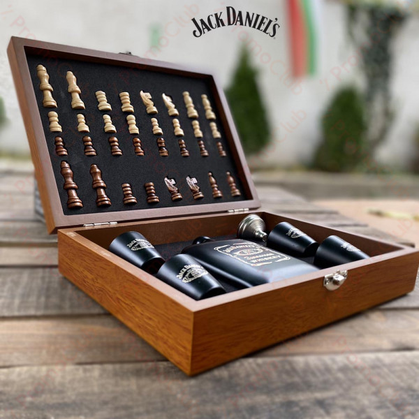 Стилен подаръчен комплект ШАХ JACK DANIELS - фласк за алкохол, чашки и фунийка FH-108