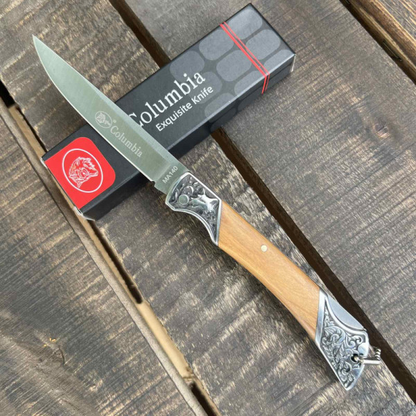 Сгъваем ловен нож Columbia MA160, стомана 65x13, гравирана дръжка орех и подаръчна кутия