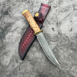 Класически японски нож DAMASKUS HUNTING, VG10 ламинат 69 слоя, месинг, туя и кожена кания