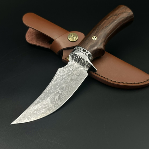 Японски ловен нож за дране MYATO HUNTER 11 DAMASK, дръжка абанос и кожена кания