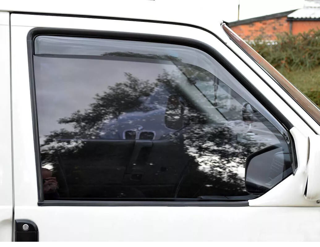 Комплект от 2бр. ветробрани за VW TRANSPORTER T4 1990 - 2003