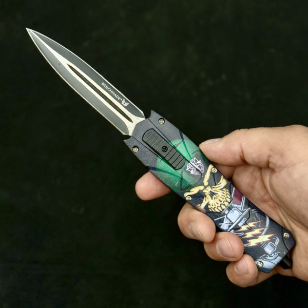 Автоматичен  двуостър нож за самозащита BENCHMADE PIRATE SKULL,  стомана D2