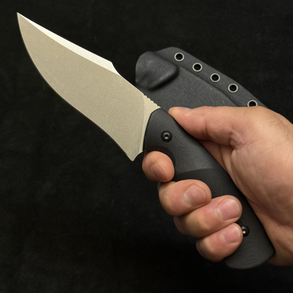 Тежък тактически/ловен нож Der HUNT 725, фултанг, стомана D2 , дръжка G10, тактическа кания KYDEX