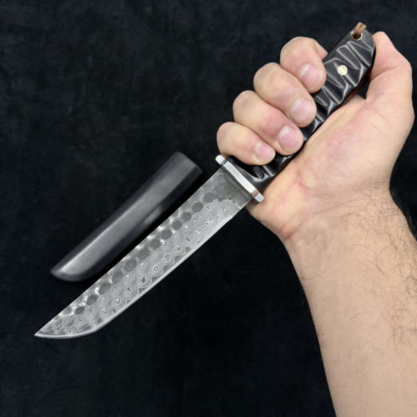 Автентичен самурайски японски AIKUCHI TANTO DAMASKUS нож от дамаска стомана VG10/60 слоя, фултанг, дръжка и кания махагон