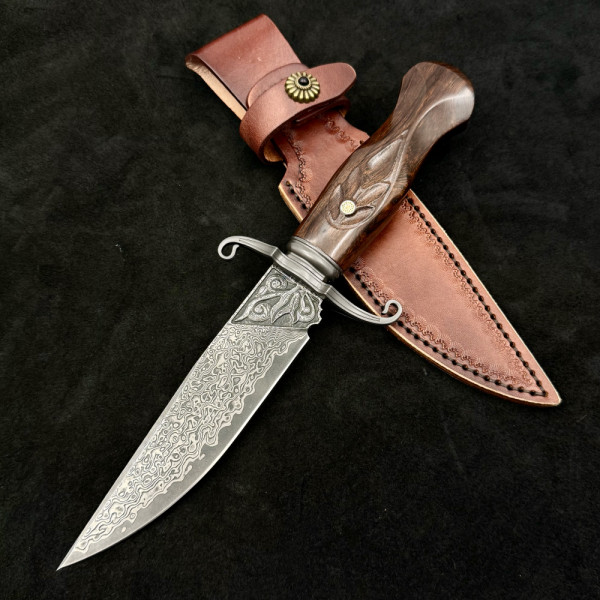 Ориенталски ловен нож Persian DAMASKUS 234, дамаска стомана VG10/96 слоя, дръжка пустинно желязно дърво