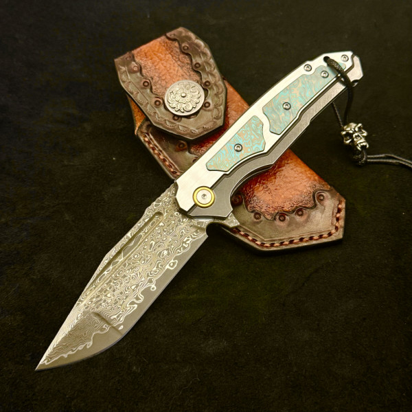 Полуавтоматичен сгъваем ТОП нож JAP SKULL DAMASKUS МК-15 с палец за отваряне, стомана VG10 damask, дръжка отметал и седеф, кобур