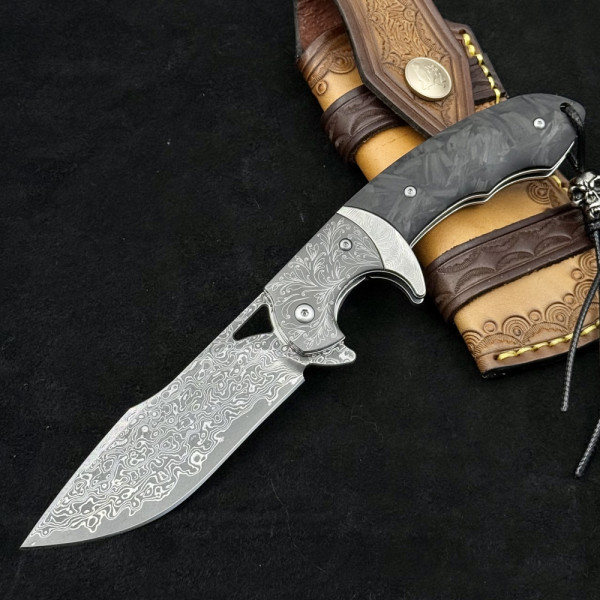 Полуавтоматичен сгъваем ТОП нож JAP SKULL DAMASKUS МК-14 с палец за отваряне, стомана VG10 damask, дръжка от черно пустинно дърво, кобур