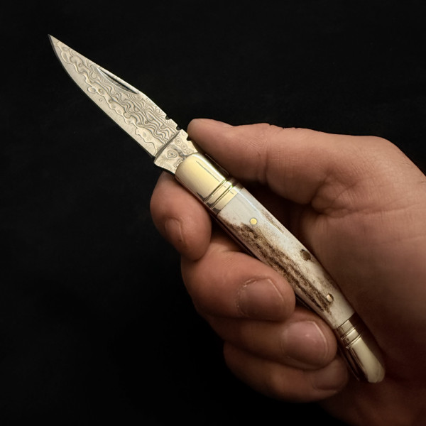 Сгъваем немски ловен нож Der HUNT МК-13 DEER COMPACT, дамаска стомана VG10/69L, дръжка от еленов рог