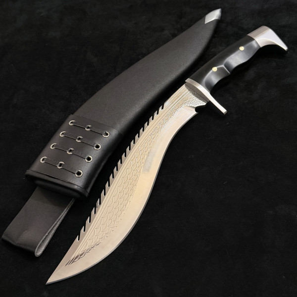 Огромен непалски ловен нож KHUKURI DRAGON THE BLADE (Special edition), стомана  420 фултанг, тегло 879 гр., кания винил и кожа