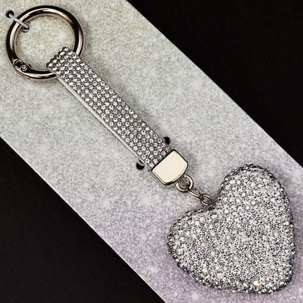 Красив кристален ключодържател CHRYSTAL HEART, безцветни кристали и метал