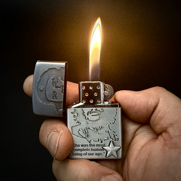 Класна метална запалка Че Гевара,#1177,  класически дизайн, на газ с камъче и подаръчна кутия