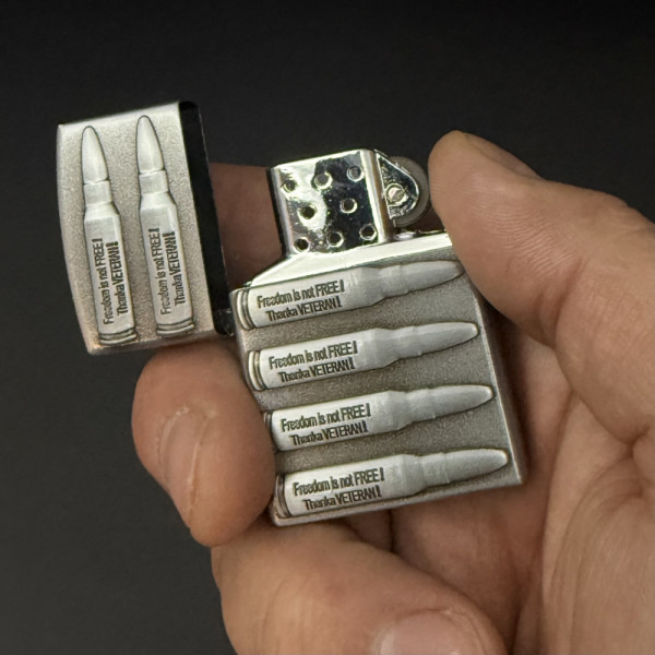 Класна метална запалка SIX BULLETS ,#1126,  класически дизайн, на газ с камъче и подаръчна кутия