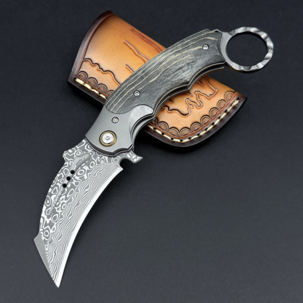 Полуавтоматичен сгъваем нож Karambit Monster DAMASKUS, острие от дамаска стомана и кобур за колан от телешка кожа